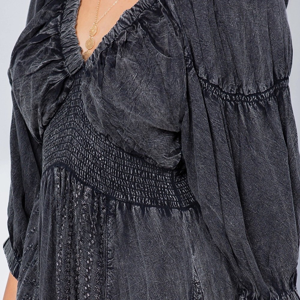 Young Threads Effortless Elegance Sheared & Elastic V-neck Dress - Picture 4 of 12